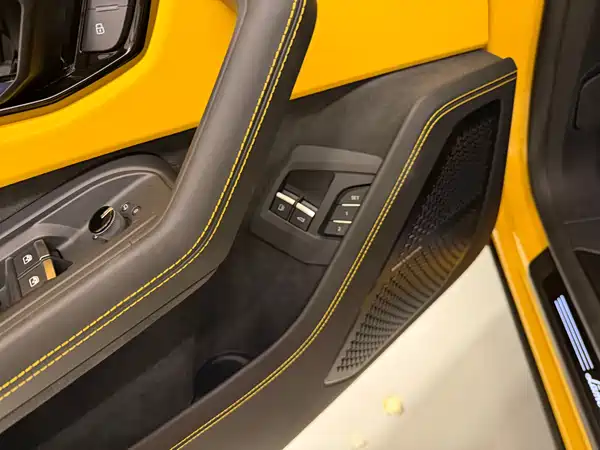 Lamborghini Urus SE 2026