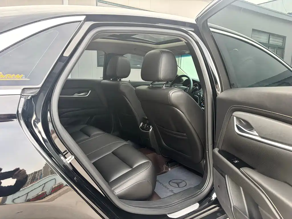Cadillac XTS 2018 — фото 10