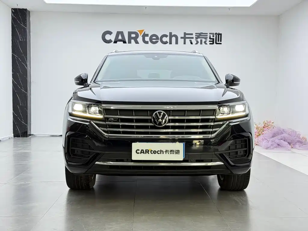 Volkswagen Touareg 2022 — фото 2