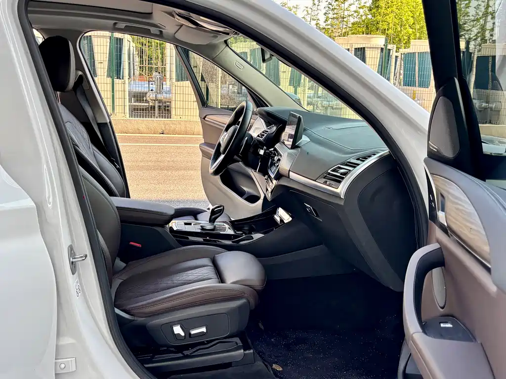 BMW X3 2022 — фото 11