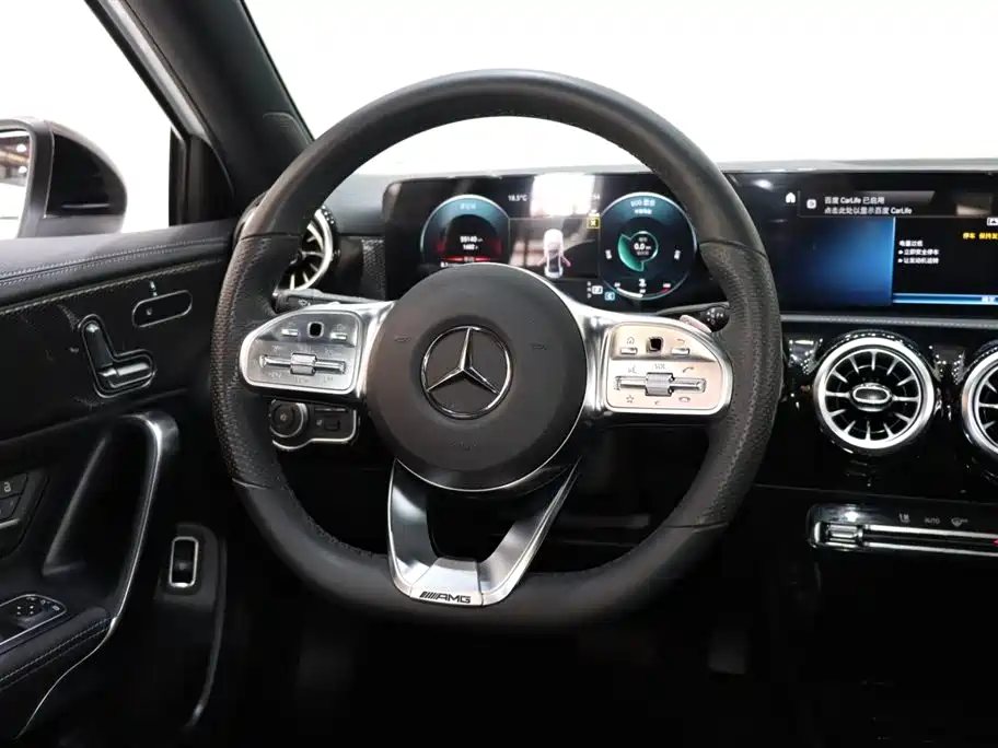 Mercedes-Benz A-Class 2023 — фото 14