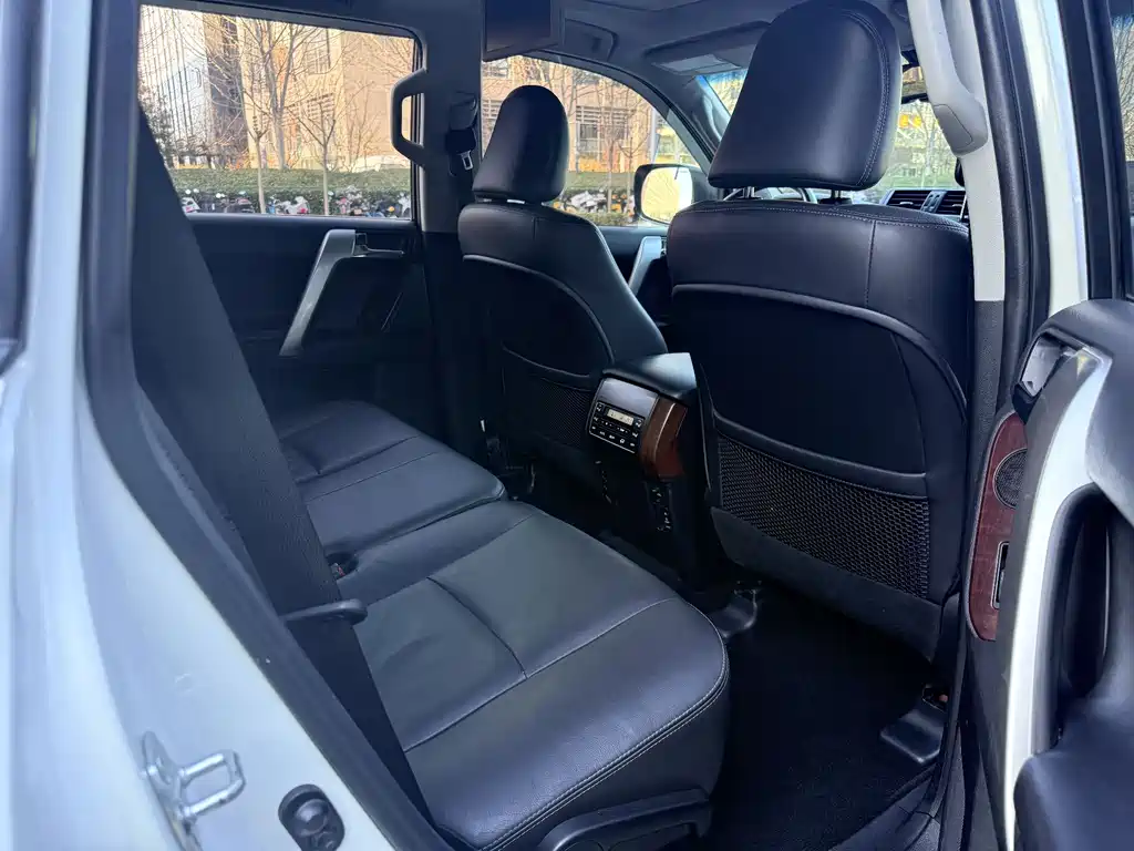 Toyota Prado 2017 — фото 14
