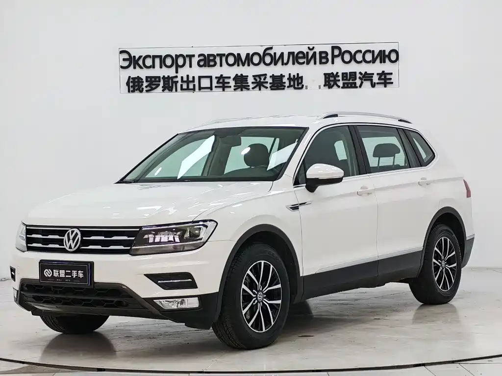 Volkswagen Tiguan L 2017 — фото 1