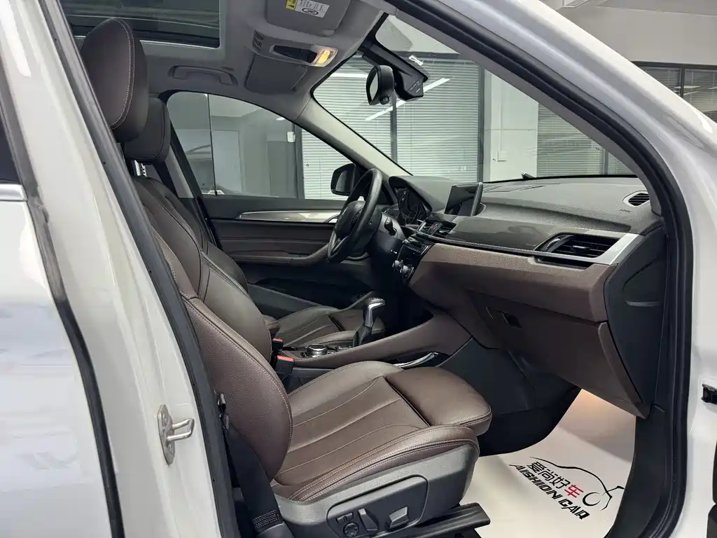 BMW X1 2016 — фото 10