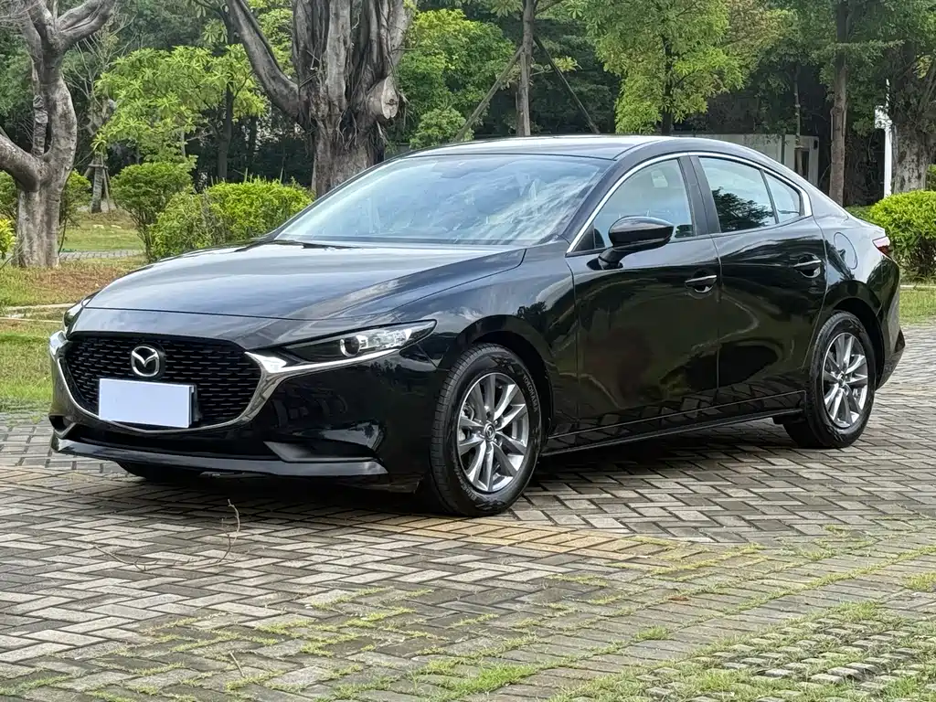 Mazda 3 Axela 2024
