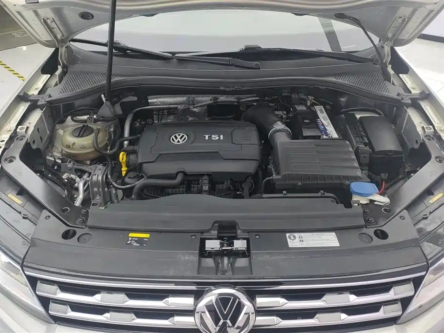 Volkswagen Tiguan L 2017 — фото 10