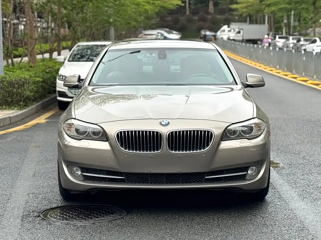 BMW 5 Series 2011 — фото 2