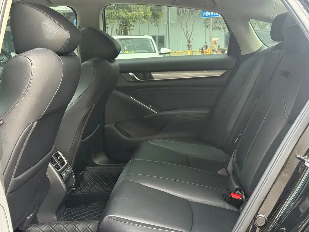 Honda Accord 2023 — фото 15