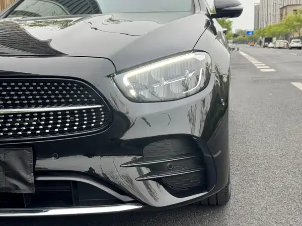 Mercedes-Benz E-Class 2022