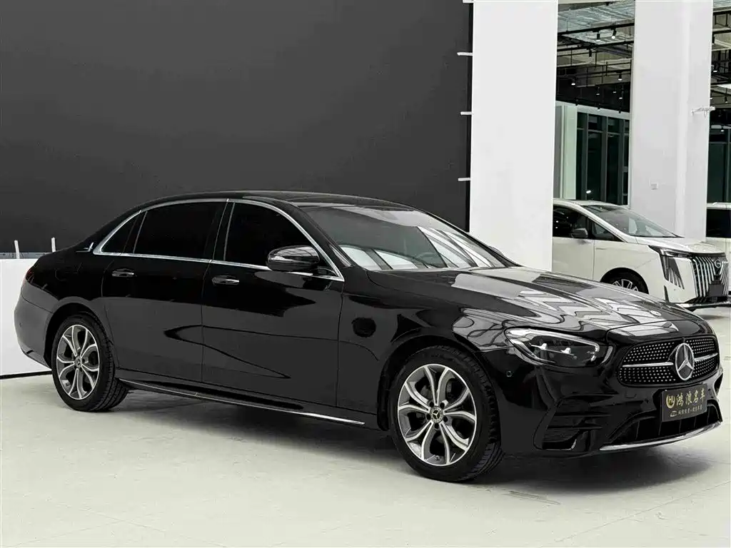 Mercedes-Benz E-Class 2022 — фото 3