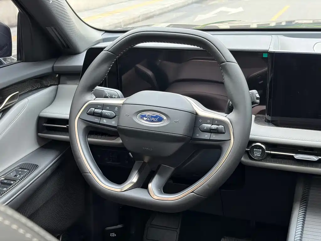 Ford Edge 2024 — фото 13