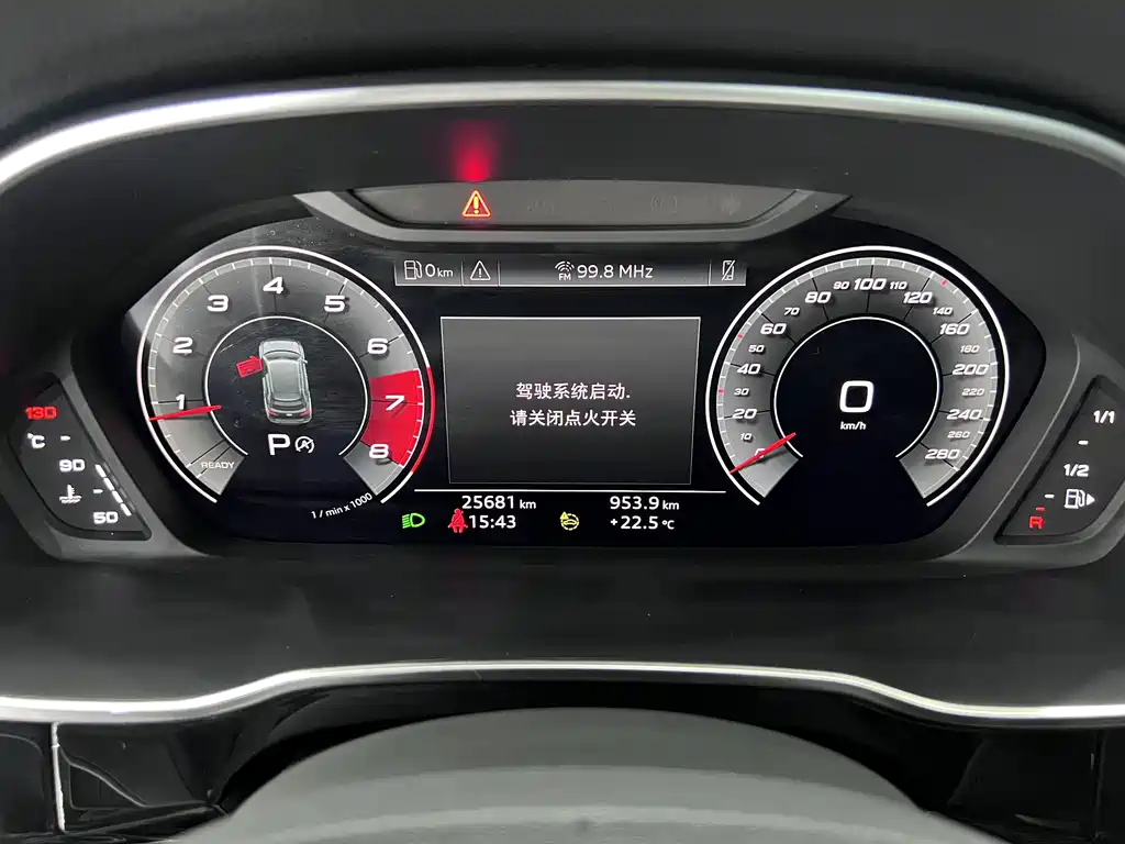 Audi Q3 2022 — фото 10
