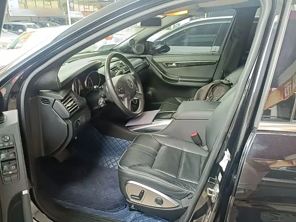 Mercedes-Benz R-Class 2016 — фото 15