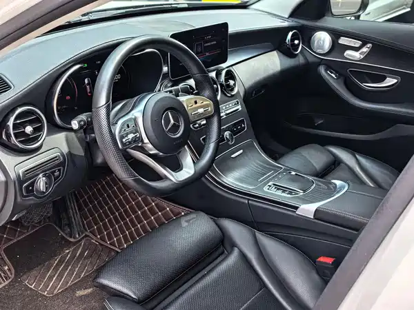 Mercedes-Benz C-Class 2021