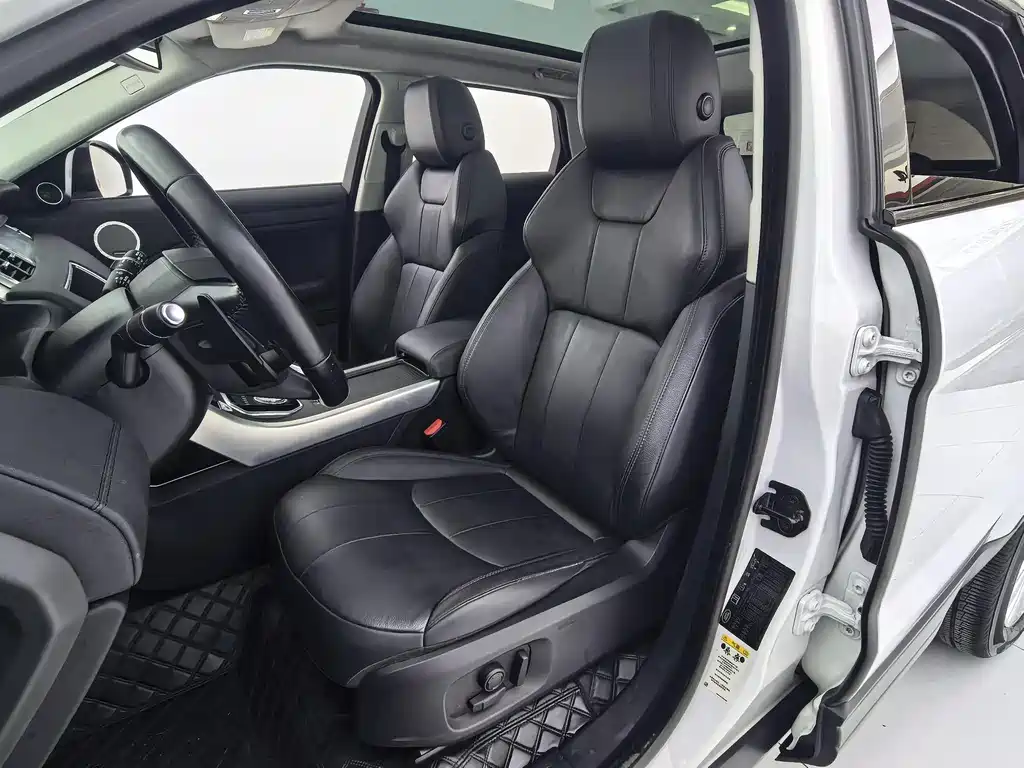 Land Rover Evoque 2018 — фото 18