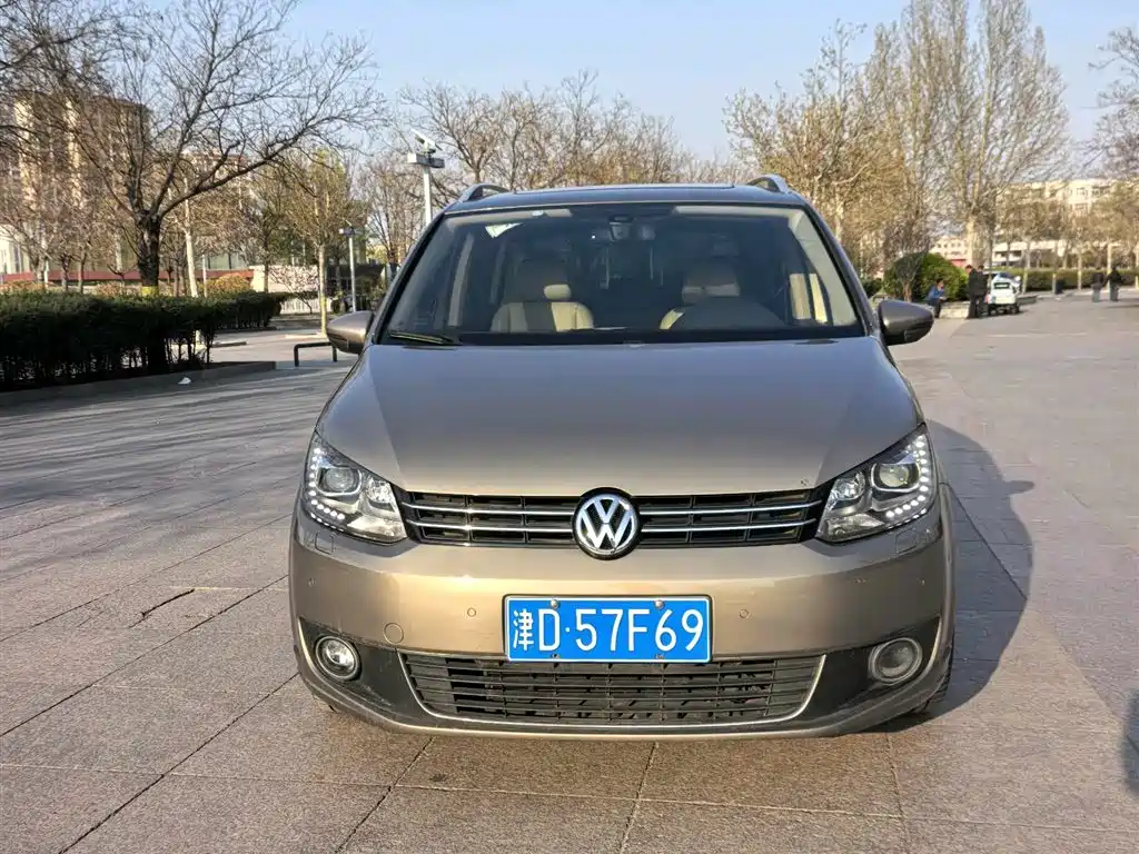 Volkswagen Touran 2015 — фото 3