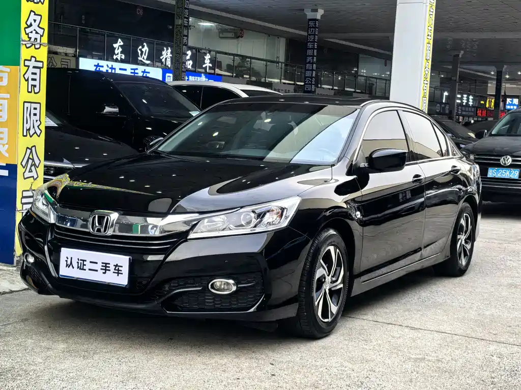 Honda Accord 2018 — фото 1