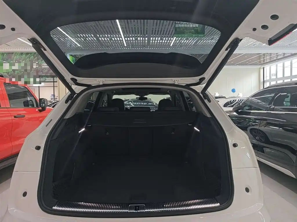 Audi Q5L 2021 — фото 19
