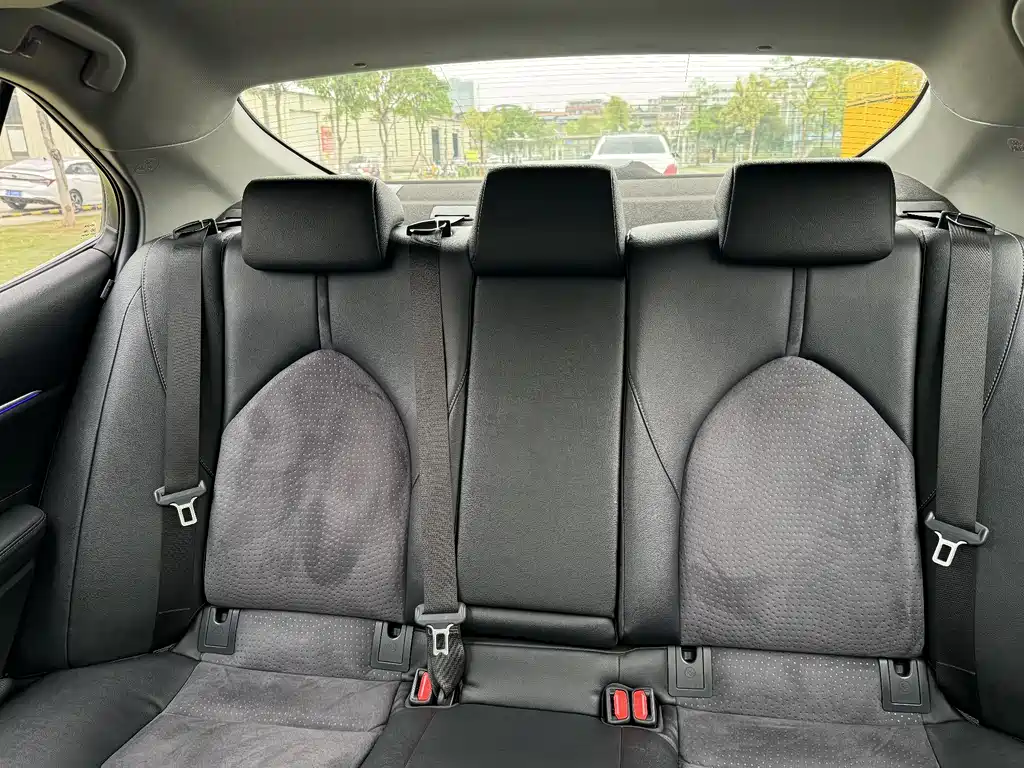 Toyota Camry 2021 — фото 39