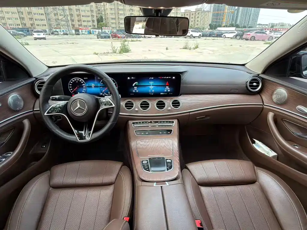 Mercedes-Benz E-Class 2022