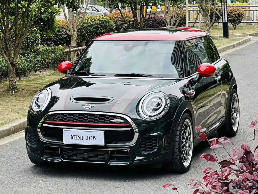 MINI JCW 2019