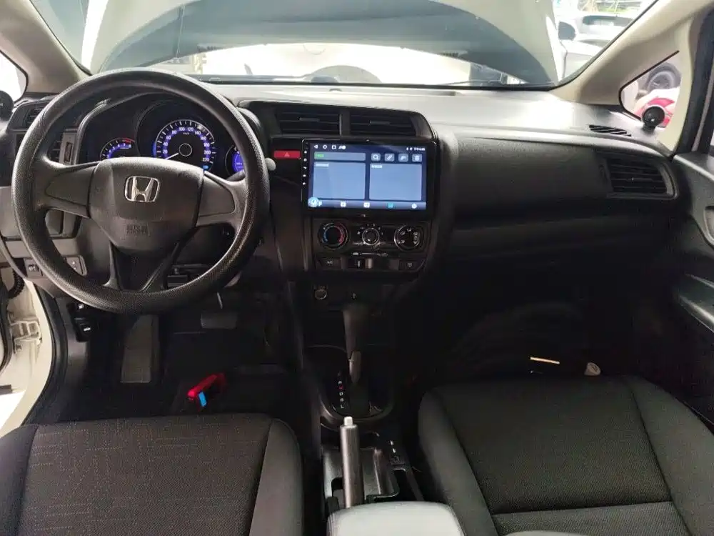 Honda Fit 2017 — фото 8