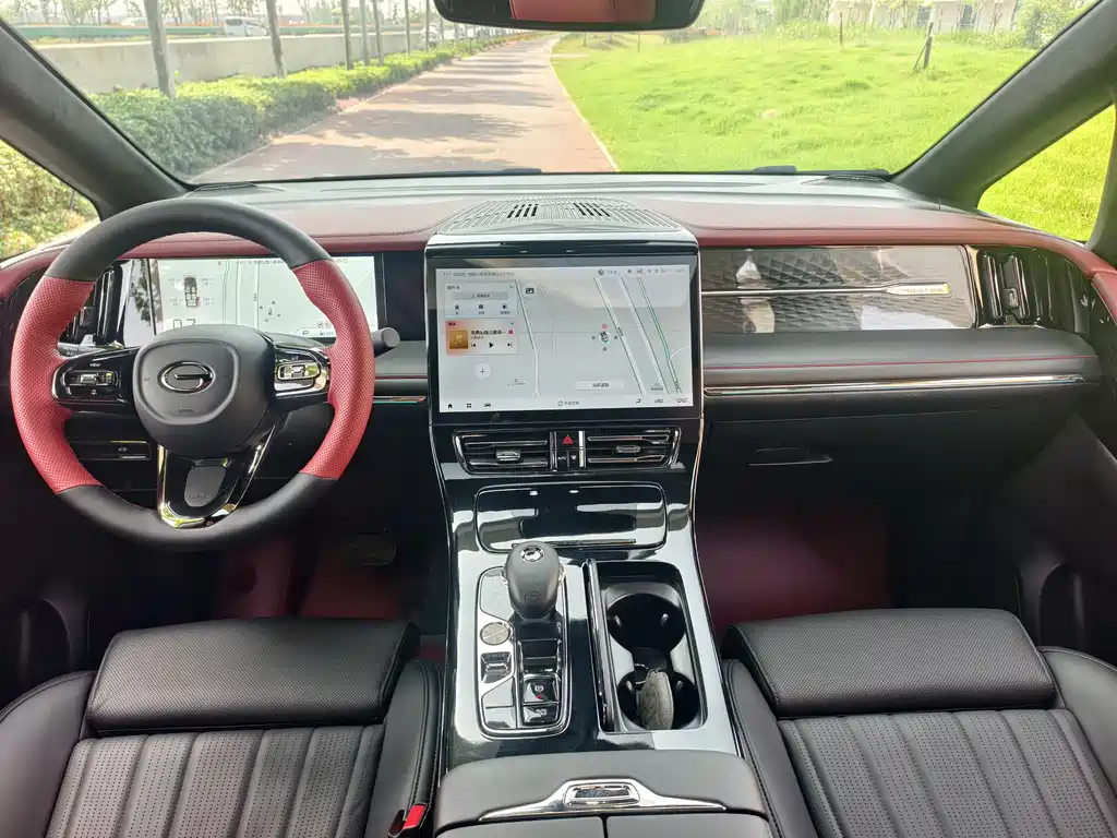 GAC Motor Trumpchi M8 2025 — фото 11