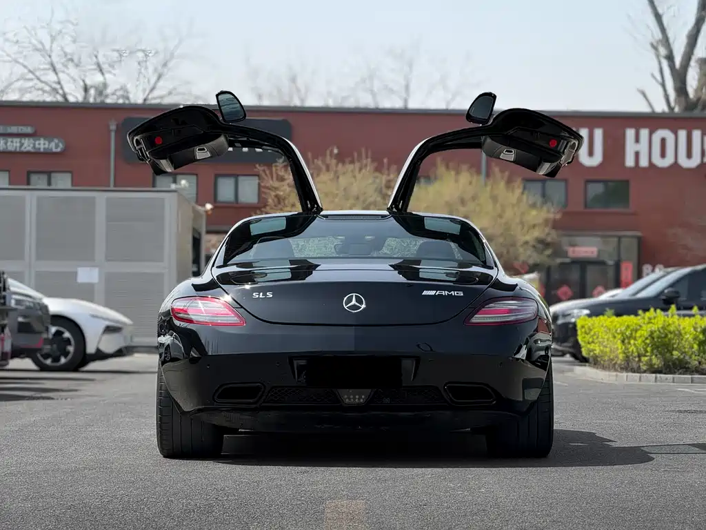 Mercedes-Benz SLS AMG 2015 — фото 15