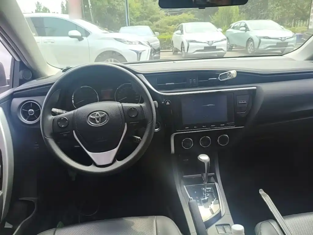 Toyota Corolla 2019 — фото 10