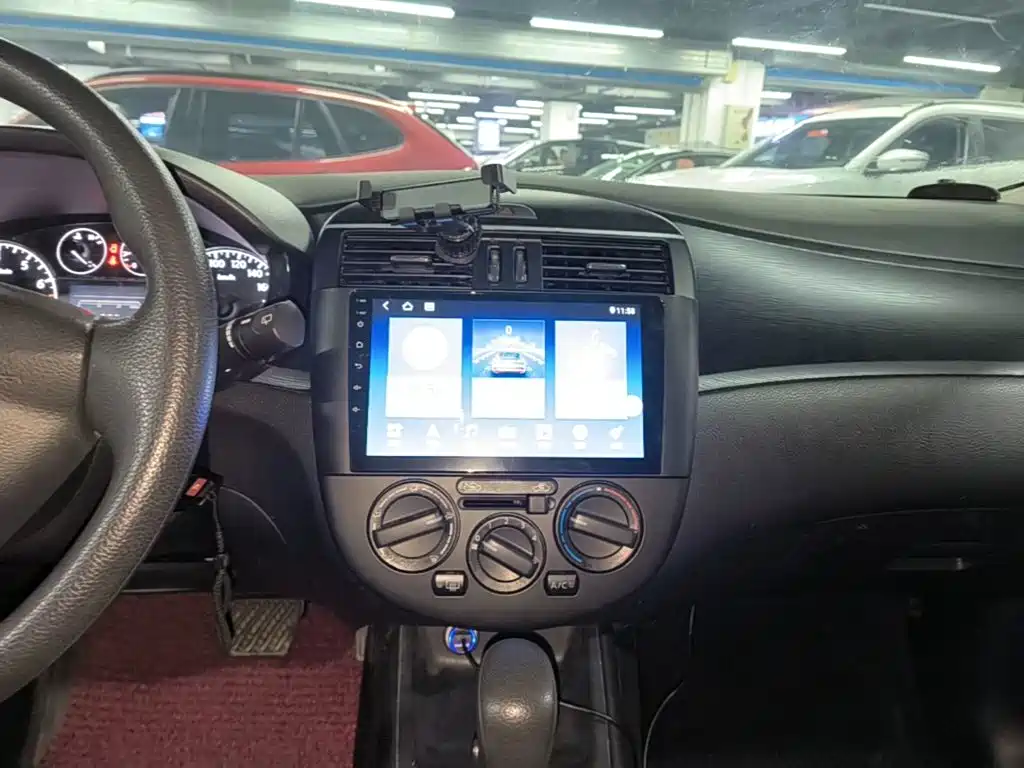 Nissan Tiida 2014 — фото 13