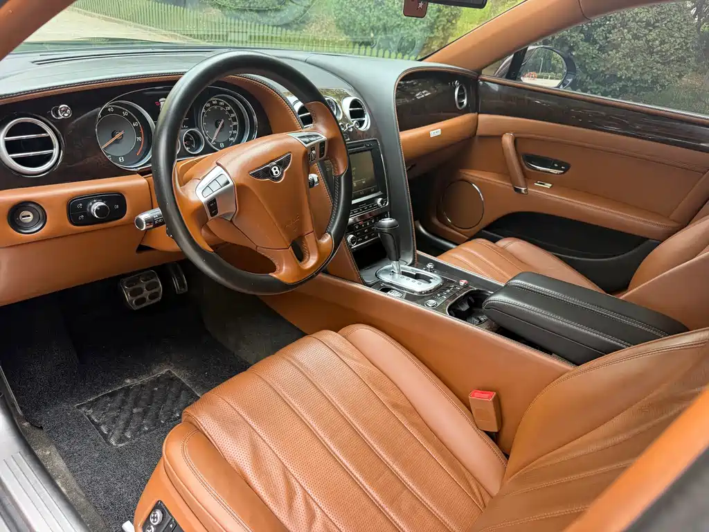 Bentley Flying Spur 2015 — фото 4