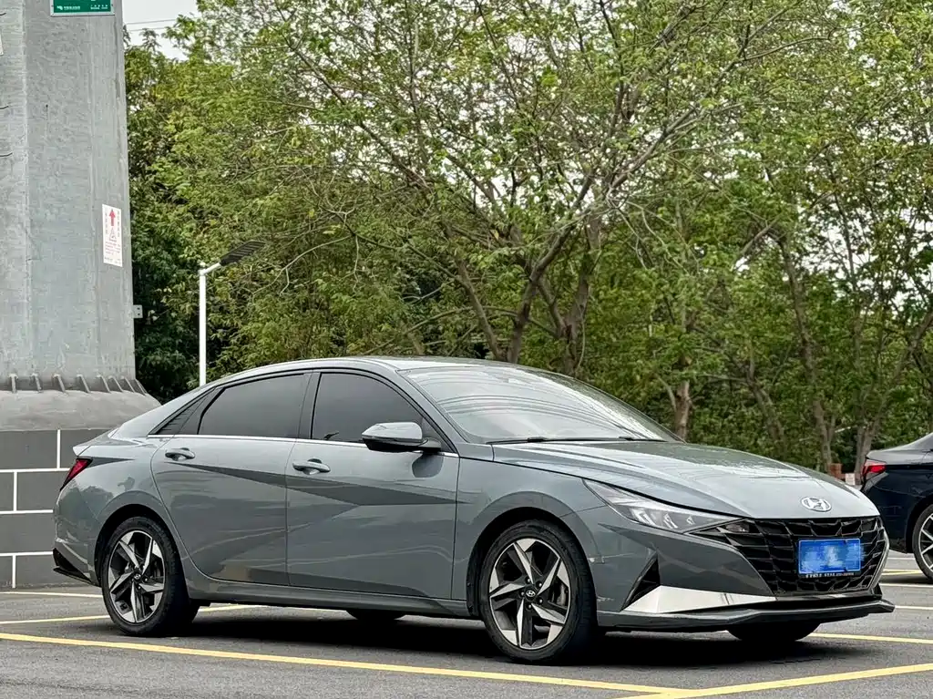Hyundai Elantra 2021 — фото 3
