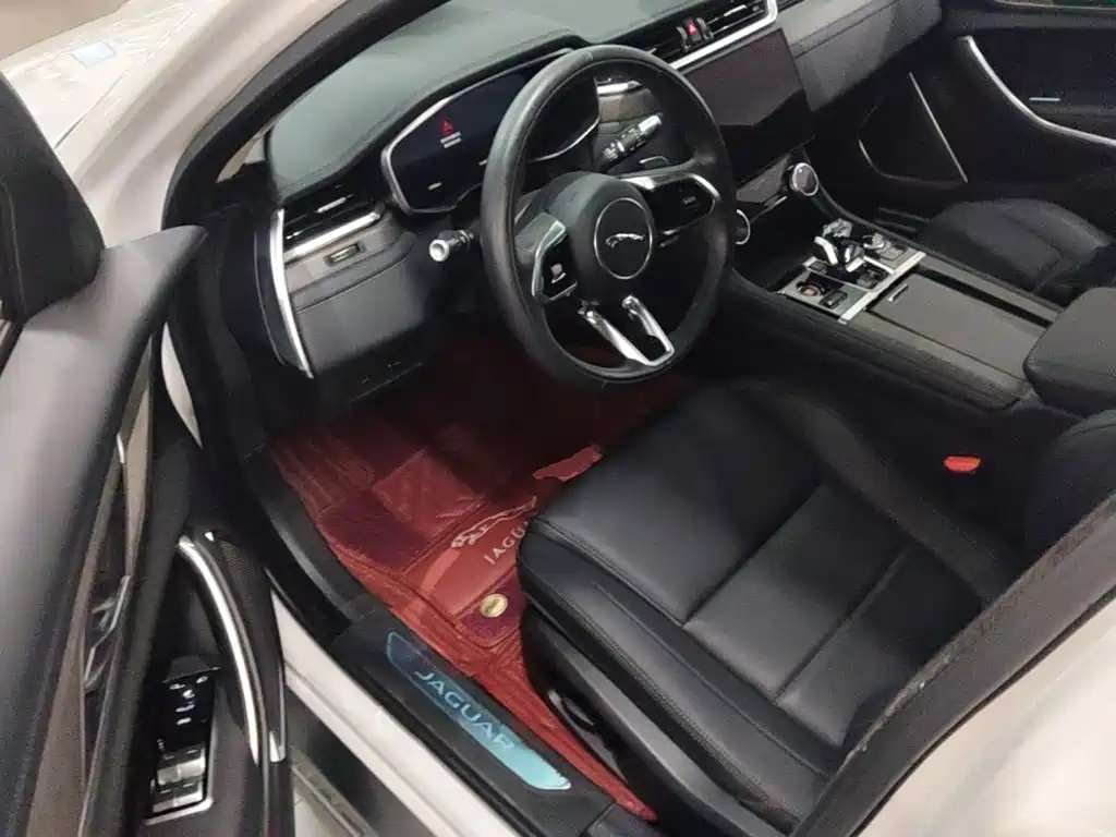 Jaguar XFL 2023 — фото 16