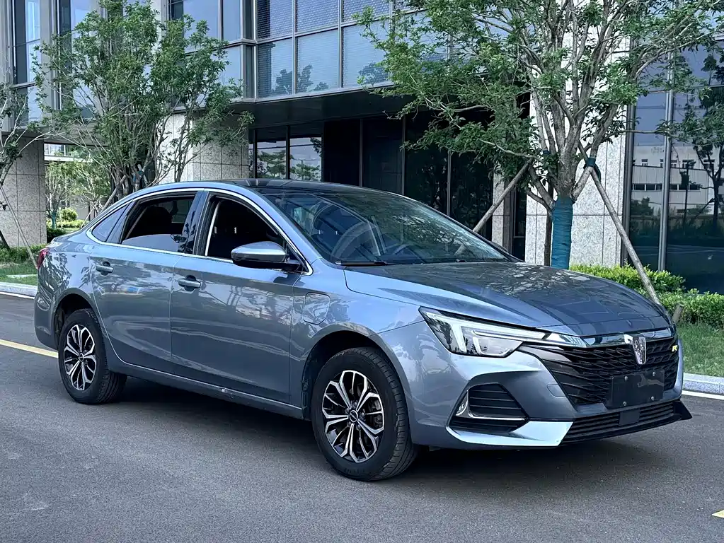 Roewe i6 MAX New Energy 2022 — фото 3