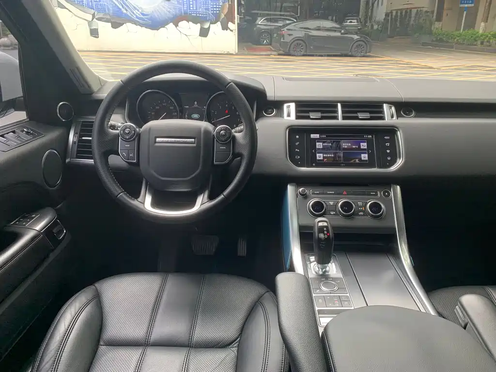 Land Rover Range Rover Sport 2016 — фото 11