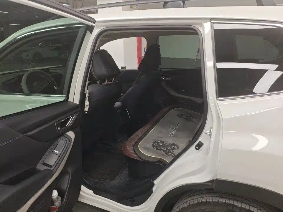 Subaru Forester 2024 — фото 10