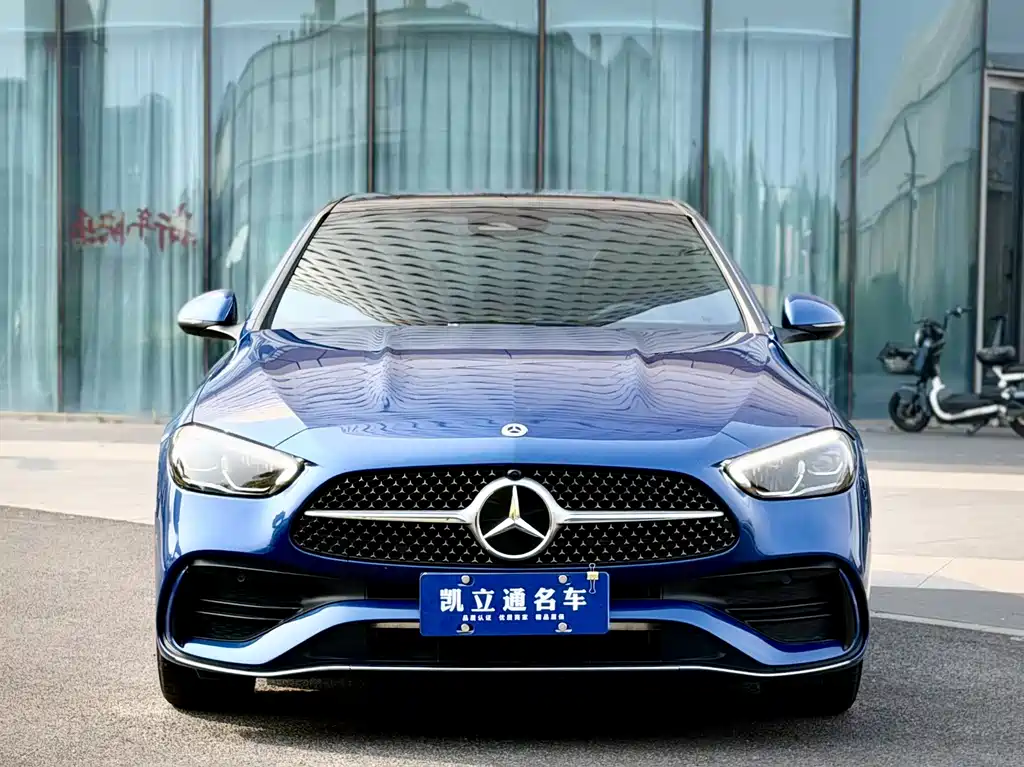 Mercedes-Benz C-Class 2024