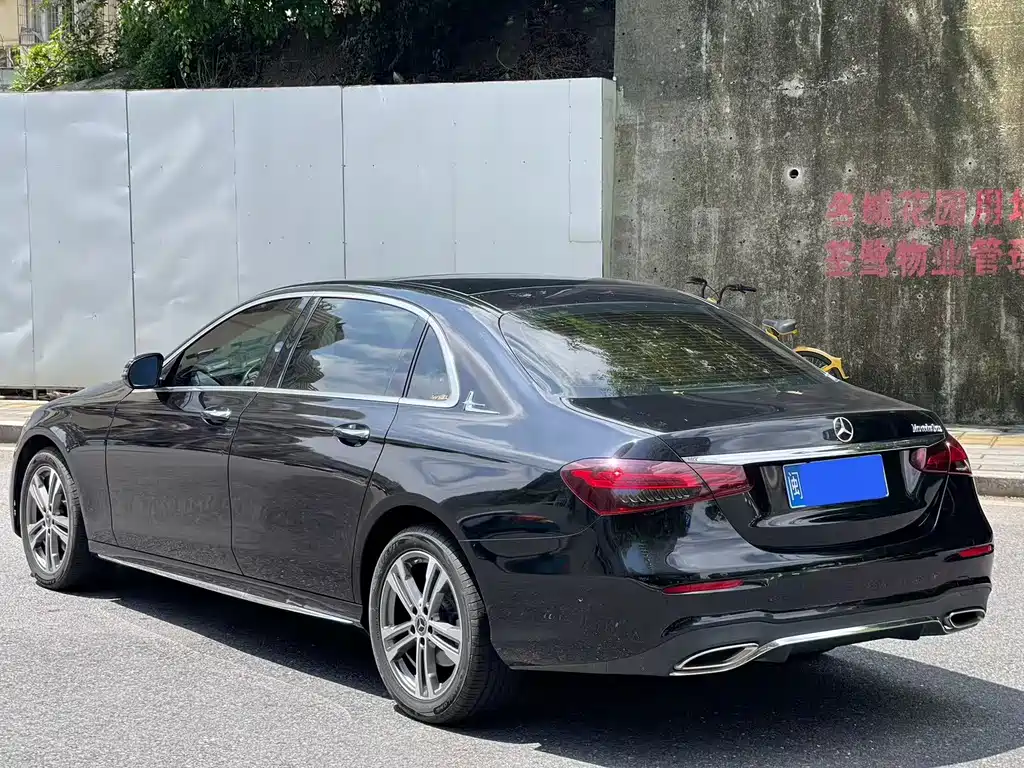 Mercedes-Benz E-Class 2023
