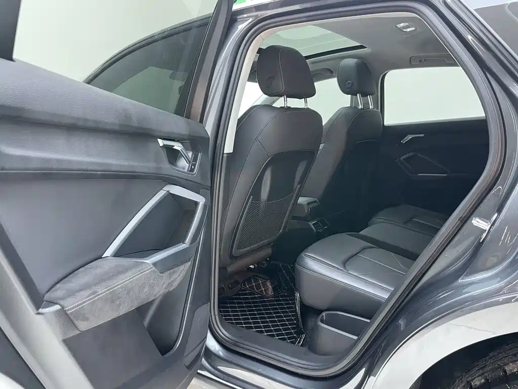 Audi Q3 Sportback 2023 — фото 19