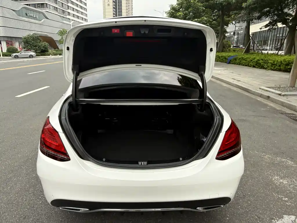 Mercedes-Benz C-Class 2020 — фото 20