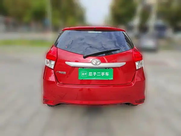 Toyota Yaris L 2015