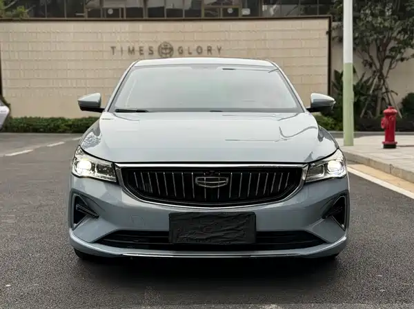 Geely Emgrand 2023