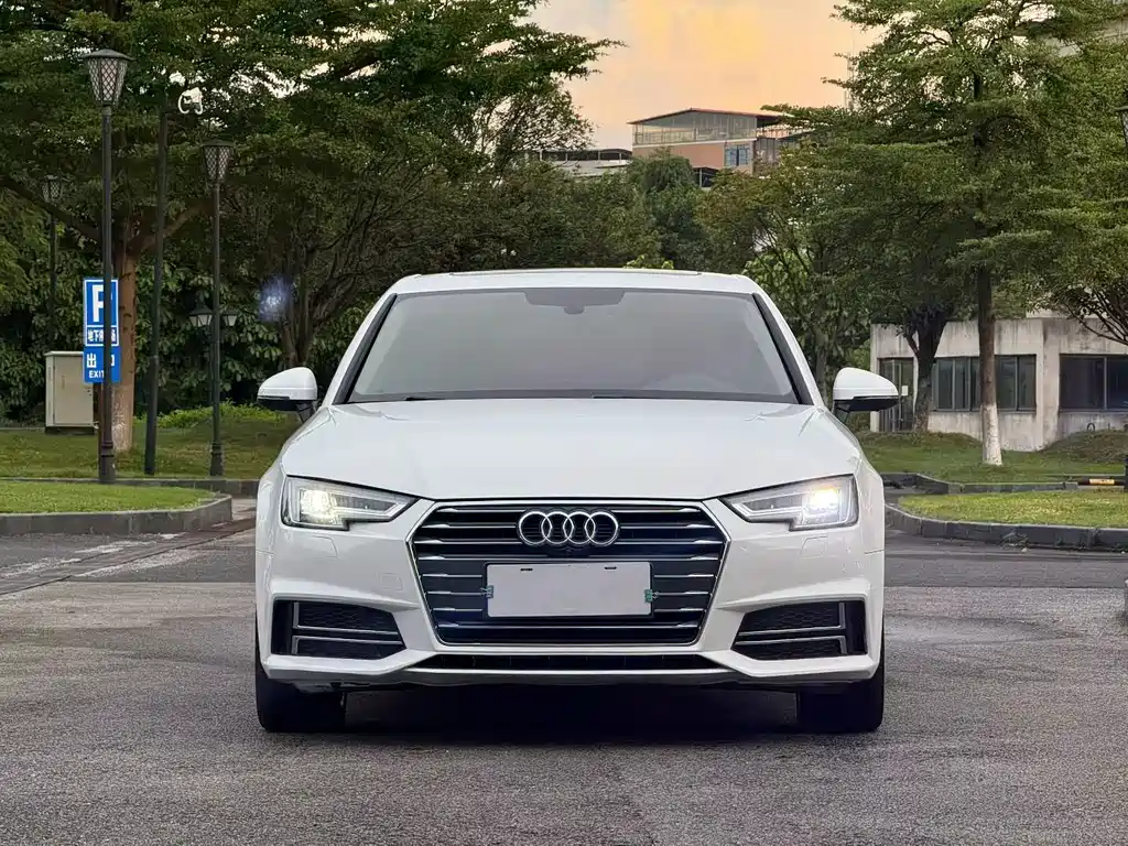 Audi A4L 2017 — фото 2