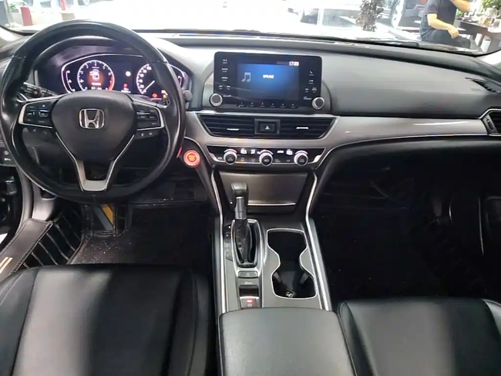 Honda Accord 2021 — фото 10