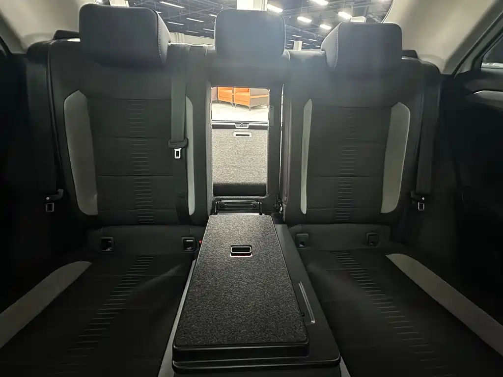 Volkswagen T-Roc 2023 — фото 19