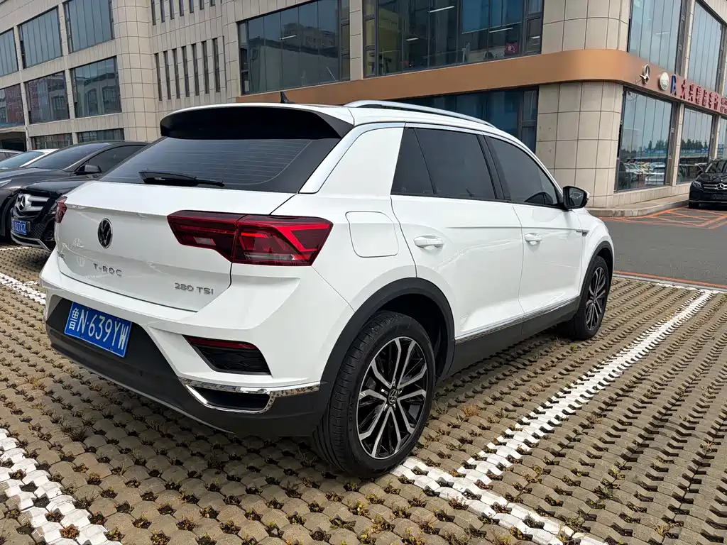 Volkswagen T-Roc 2023