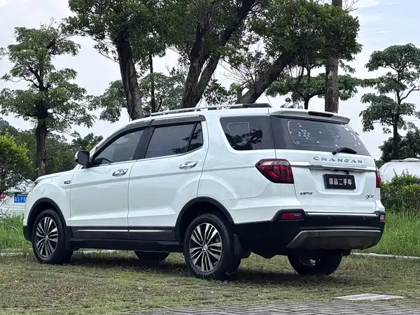 Changan Auchan CX70 2017
