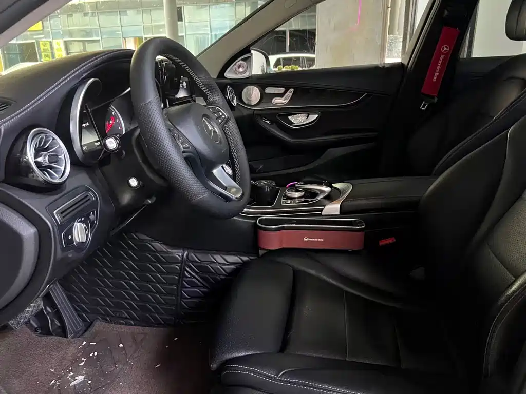 Mercedes-Benz C-Class 2018 — фото 10