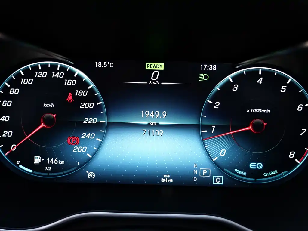 Mercedes-Benz C-Class 2020 — фото 20