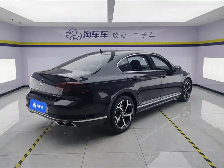 Volkswagen Magotan 2025